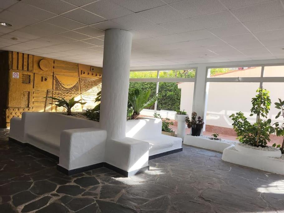 Superbe Apartement En Residence Avec Piscine Rosas Exterior foto